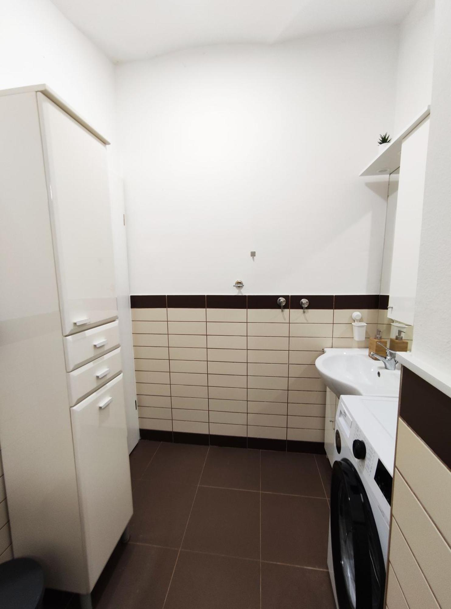 Studio Apartment Sisters 3-4 ليوبليانا المظهر الخارجي الصورة